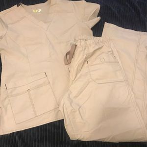 Wonderwink wonderflex scrub set !